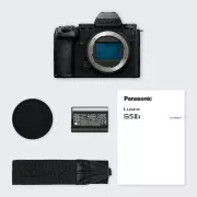 Image : PANASONIC Lumix S5 MII X nu Appareil photo Hybride