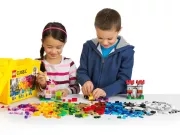 Image : LEGO 10698 La boîte de briques créatives deluxe Classic