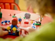 Image : LEGO Super Mario 72043 Mario Kart LEGO Mario