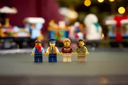 Image : LEGO 10361 Le train de Noël - Icons