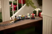Image : LEGO 10361 Le train de Noël - Icons