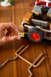 Image : LEGO 77984 Jurassic Park Jeep Wrangler - Jurassic World