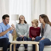 Image : Mache-Mots Enfants Contre Parents