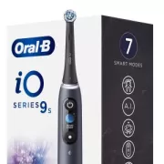 Brosse a dents Oral-B IO 9 Black Edition Speciale pas cher chez Boulanger
