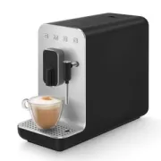 Expresso Broyeur SMEG BCC02FBMEU en promo chez Darty